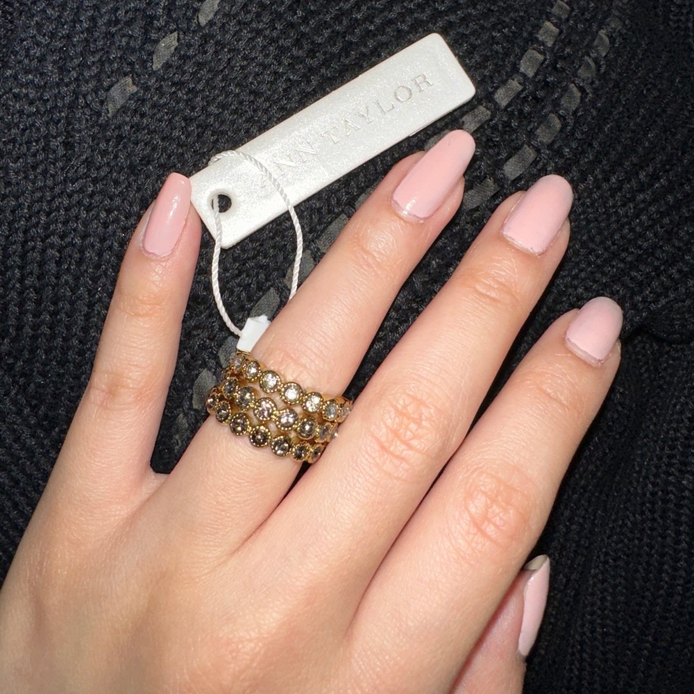 ✨💛 BNWT 3 Stackable Gold Rings Ann Taylor Size 6 💛✨